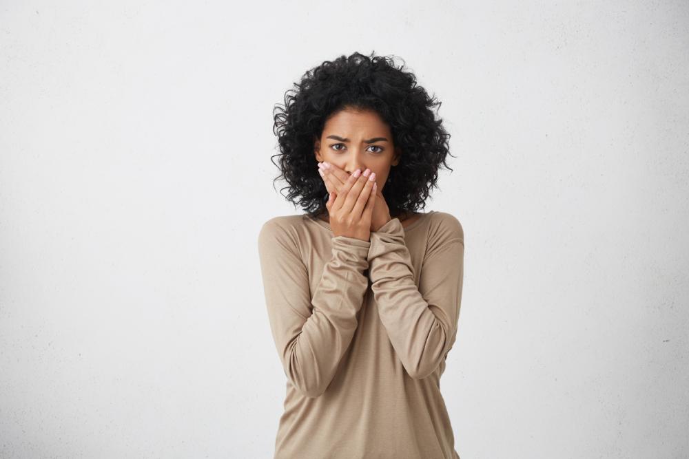 5 SINAIS QUE VOCÊ PRECISA MELHORAR A SUA SAÚDE BUCAL